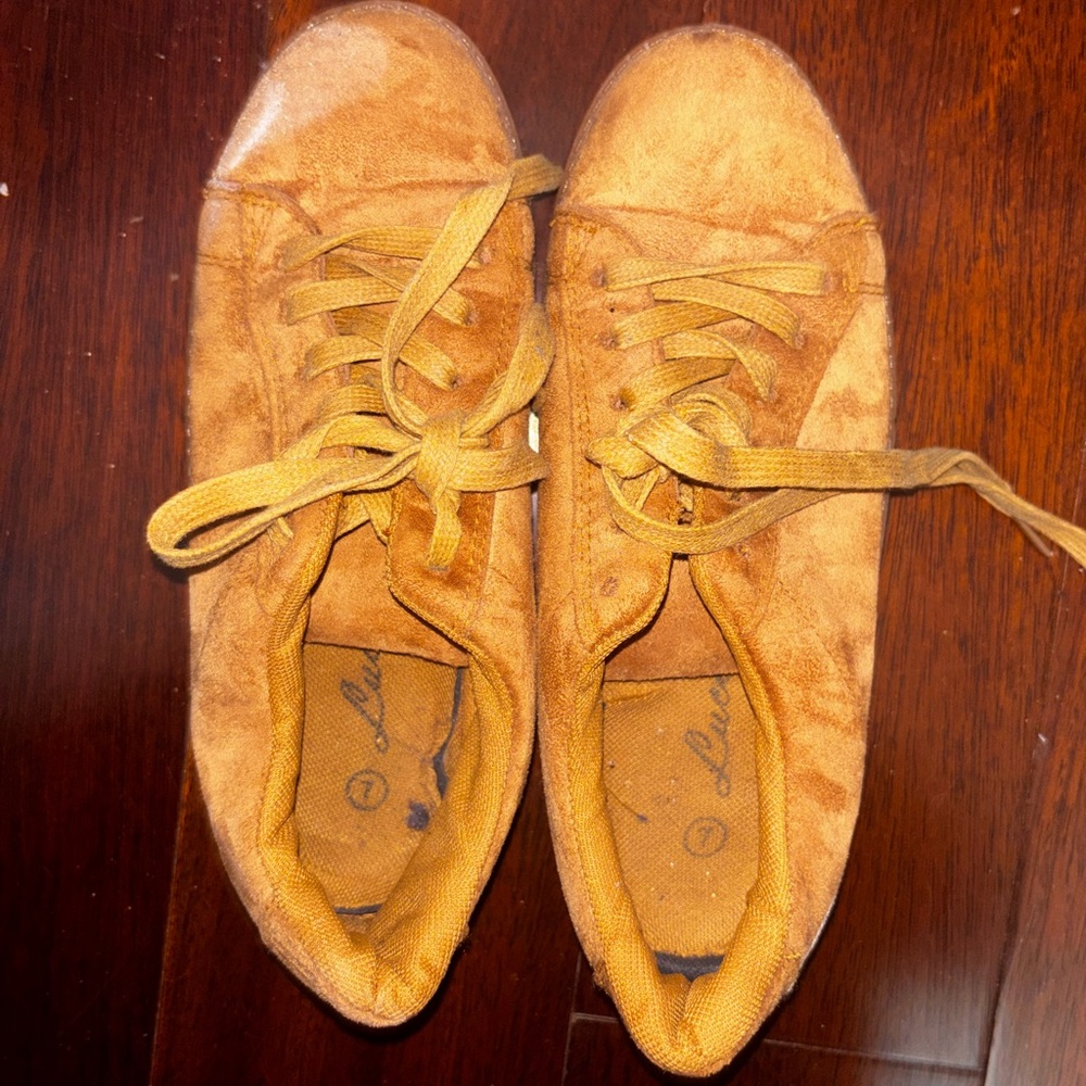 Casual Tan Sneakers